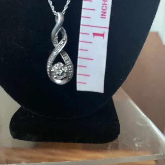 Elegant Silver w/Diamonds Necklace - Picture 7 of 9